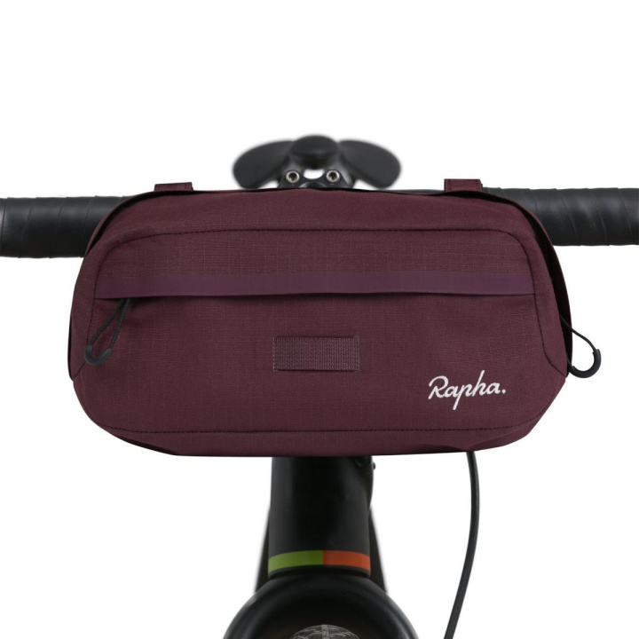 Rapha Explore Bar Bag Styrväska Fudge i gruppen Tillbehör / Väskor / Styrväskor hos CykelCity (51634)